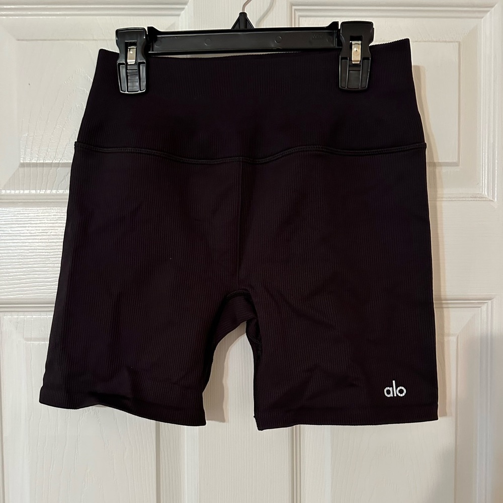Alo bike shorts